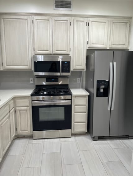 910 S Bedford St, Unit 104 in Los Angeles, CA - Building Photo - Building Photo