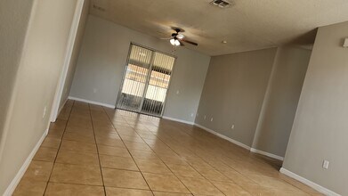 1003 Pantheon Dr in Poinciana, FL - Building Photo - Building Photo