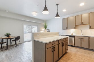 Evergreen Landing Apartments on 8th in Wausau, WI - Building Photo - Building Photo