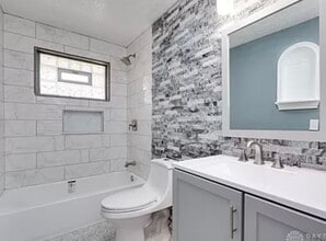 1621 Linnbrook Dr in Dayton, OH - Building Photo - Building Photo