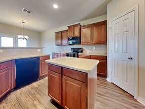 1703 Chadwick Dr in Cedar Hill, TX - Building Photo - Building Photo