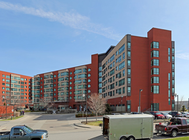 Yee Hong Garden Terrace in Toronto, ON - Building Photo - Building Photo