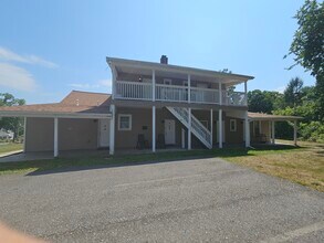 121 Brunswick Rd, Unit APT 6 in Troy, NY - Building Photo - Building Photo