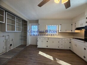 563 Emerson Dr in Lexington, KY - Building Photo - Building Photo