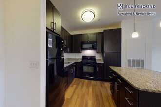 80 N Central Ave in Hempstead, NY - Foto de edificio - Building Photo