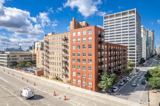 Gotham Lofts in Chicago, IL - Building Photo - Building Photo