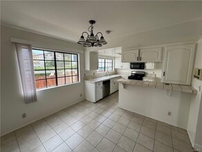 526 S Catalina Ave in Redondo Beach, CA - Building Photo - Building Photo