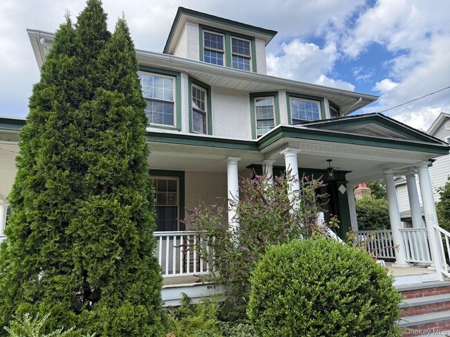 27 Dosoris Way in Glen Cove, NY - Building Photo - Building Photo