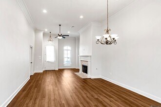 3167 Cypress View Ln in Baton Rouge, LA - Foto de edificio - Building Photo