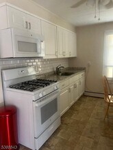25 Roseland Ave in Caldwell, NJ - Building Photo - Building Photo
