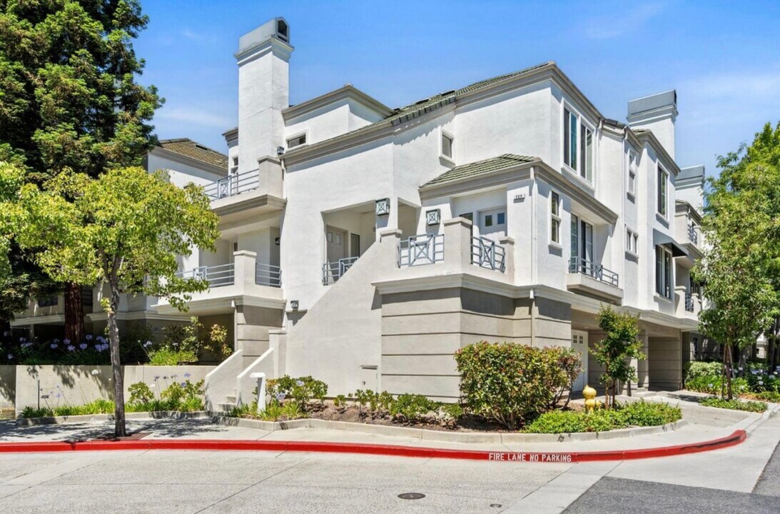 440 Navaro Pl in San Jose, CA - Building Photo
