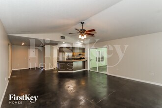 1411 Banbury Loop N in Lakeland, FL - Building Photo - Building Photo