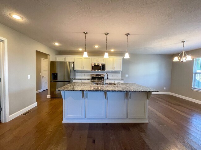 1655 N Eagle Valley Ln in Nixa, MO - Building Photo - Building Photo
