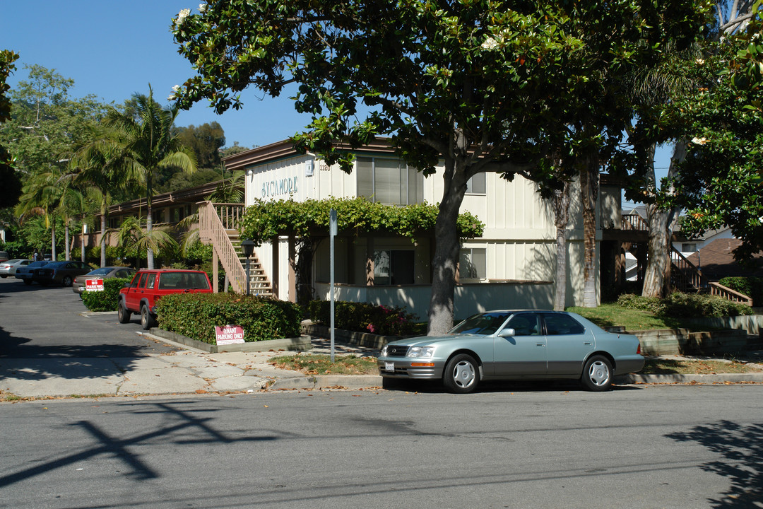 Sycamore Apartments in Santa Barbara, CA - Building Photo