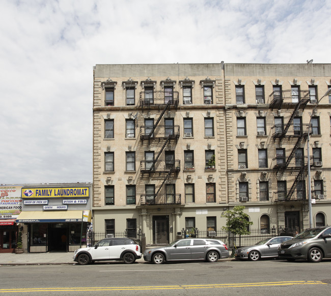 112-114 Sherman Ave in New York, NY - Foto de edificio - Building Photo