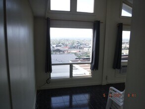 4075 Koko Dr in Honolulu, HI - Building Photo - Building Photo