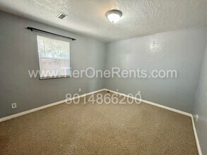 This property offers a NO DEPOSIT option available for qualified renters! in Salt Lake City, UT - Building Photo - Building Photo