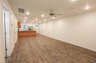 1639 N Arkansas St in Rogers, AR - Building Photo - Building Photo