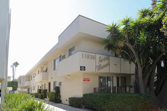 Terry Manor Apartments in Los Angeles, CA - Building Photo - Building Photo