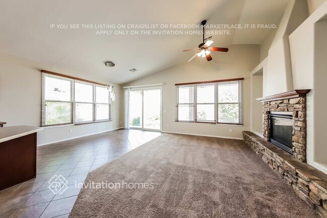 15032 W Desert Mirage Dr in Surprise, AZ - Building Photo - Building Photo