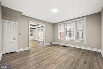 5011 Larchwood Ave in Philadelphia, PA - Building Photo - Building Photo