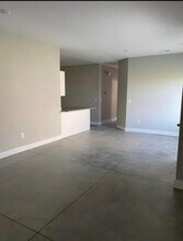 12044 W 33rd St N, Unit 12044 W. 33rd St in Wichita, KS - Foto de edificio - Building Photo