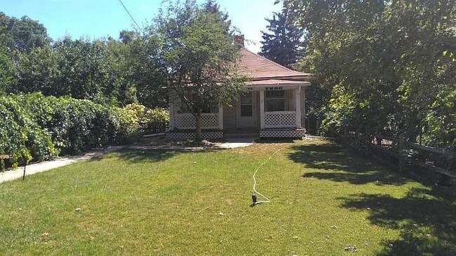 property at 7800 Bradburn Blvd