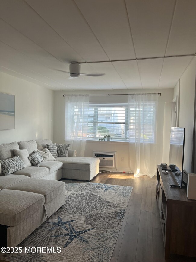 200 Ocean Park Ave in Bradley Beach, NJ - Building Photo - Building Photo