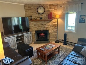 106 Sugar Ski Dr in Sugar Mountain, NC - Building Photo - Building Photo