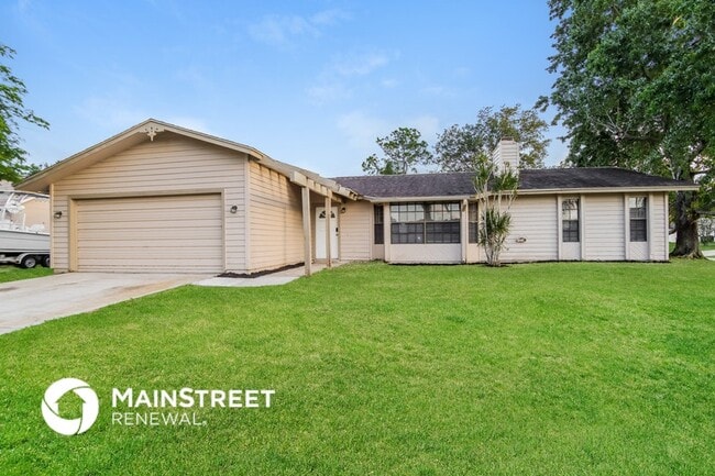 property at 798 Pampas St NW