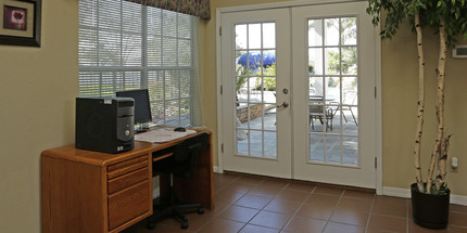 Riverview Villas in New Orleans, LA - Foto de edificio - Interior Photo