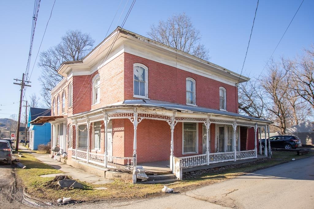 51 Hirams Ln in Covington, PA - Building Photo