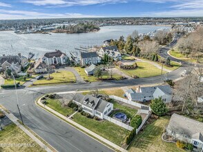 18 Maiden Ln in Toms River, NJ - Building Photo - Building Photo