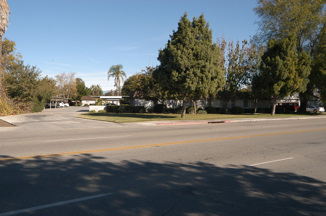 5021 Jurupa Ave in Riverside, CA - Building Photo - Building Photo