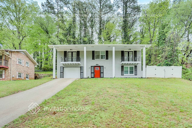 2369 Brentford Pl, Unit 4 in Decatur, GA - Building Photo - Building Photo