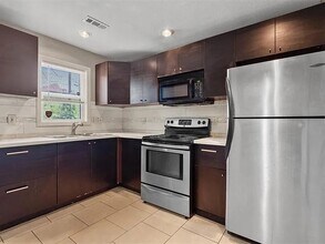 8037 Wabash Ave in Kansas City, MO - Building Photo - Building Photo