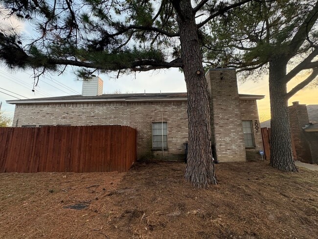 property at 2002 Minnie Dr