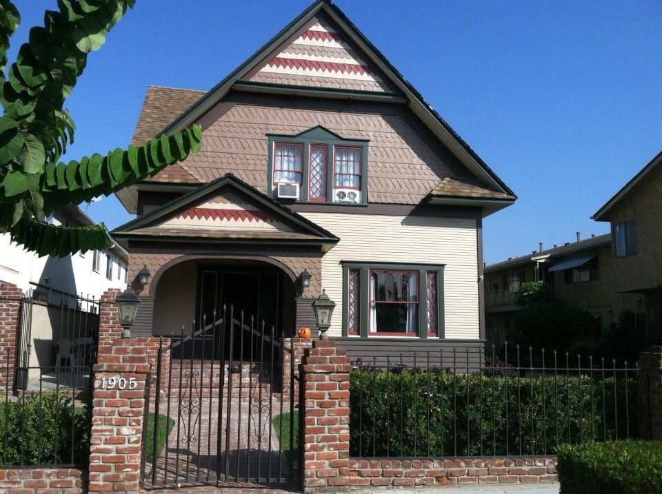 1905 E Appleton St, Unit A in Long Beach, CA - Building Photo