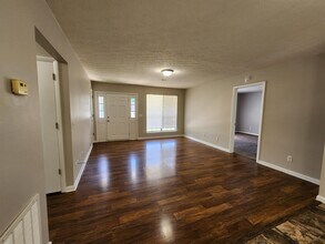 1600 Garden Ln in Cookeville, TN - Building Photo - Building Photo