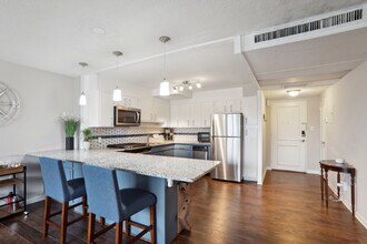 2965 Pharr Ct S Northwest in Atlanta, GA - Building Photo - Building Photo