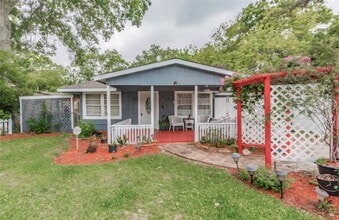 4910 Charles St in Seabrook, TX - Building Photo - Building Photo