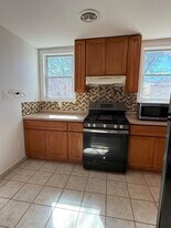 85 Kearney Ave in Jersey City, NJ - Building Photo