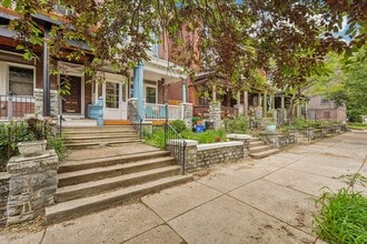 251 S 46th St in Philadelphia, PA - Foto de edificio - Building Photo