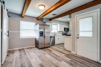 266 W Fulton St in Van Alstyne, TX - Building Photo - Building Photo