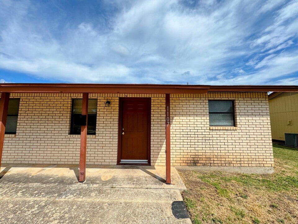 1107 White Ave in Killeen, TX - Building Photo