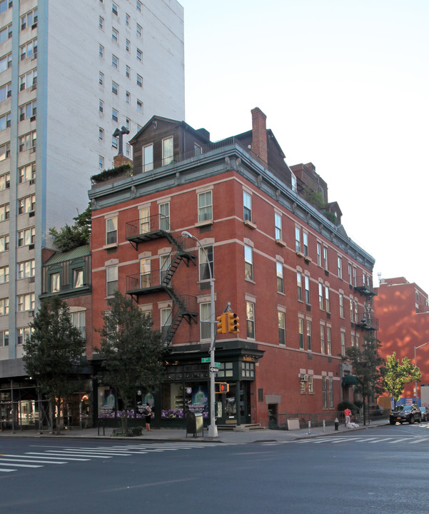 105-107 Third Ave in New York, NY - Foto de edificio