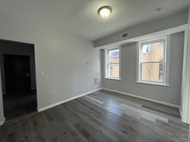 123 Wade St, Unit 5 in Jersey City, NJ - Building Photo - Building Photo