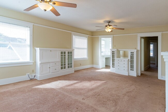 property at 1109 Loma Ave