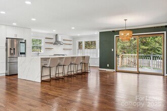 8323 Cliffside Dr in Charlotte, NC - Building Photo - Building Photo