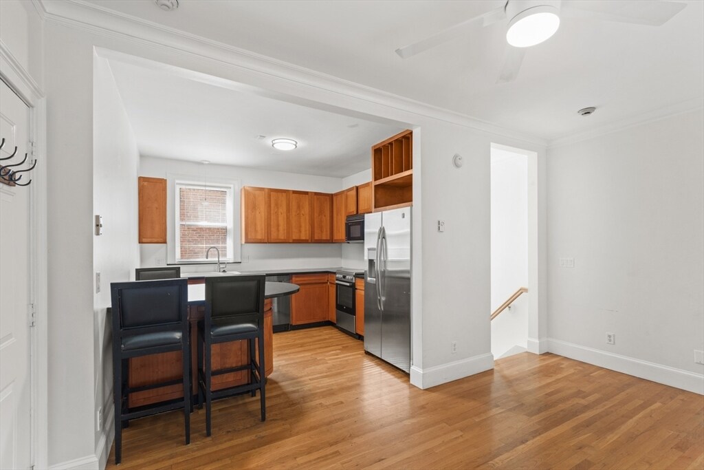 4 Powers Ct, Unit 1 in Boston, MA - Building Photo